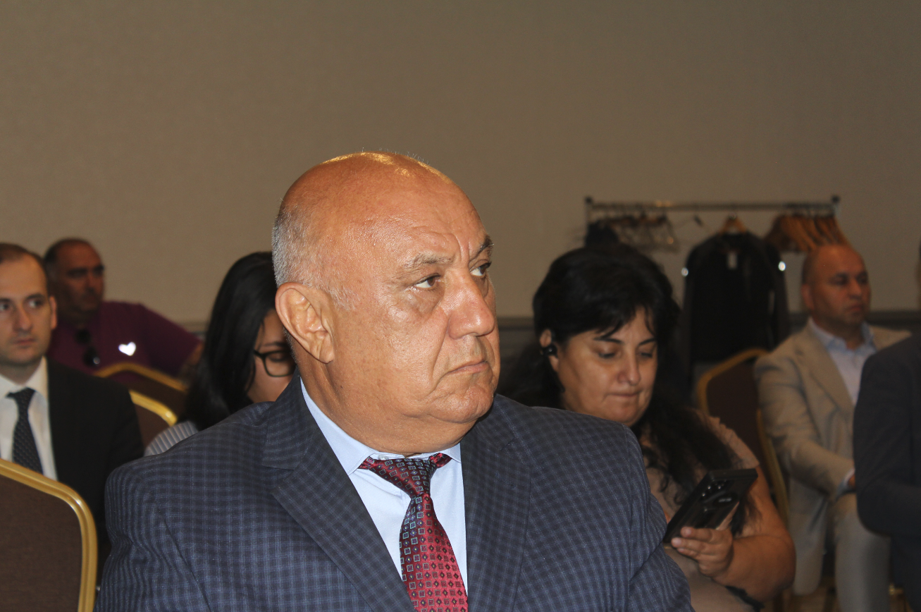 Bakıda saxta ehtiyat hissələri və paralel idxalın ölkəyə vurduğu zərərlər müzakirə edildi (FOTO/VİDEO)